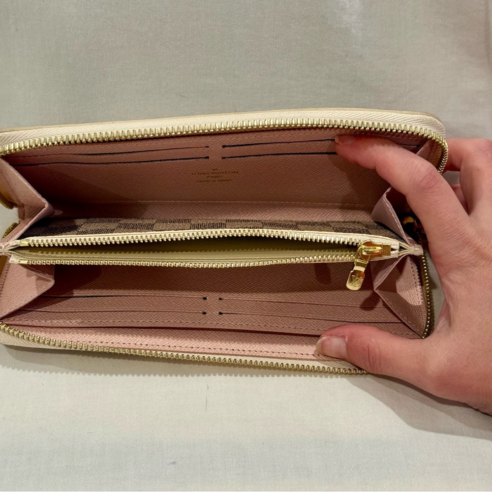 Louis Vuitton Clémence Wallet - Picture 4 of 4